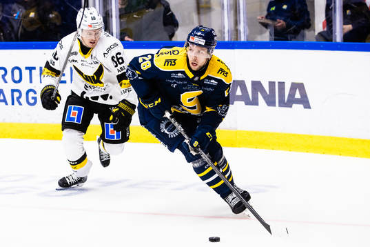 Västerås Alexander Lindelöf och Södertäljes Emil Alba
