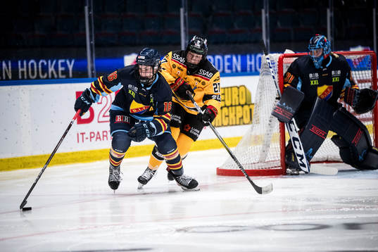Djurgårdens Madeline Posick och Luleås Jaycee Magwood