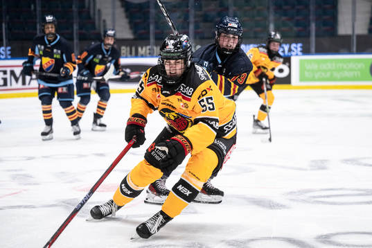 Luleås Daniela Pejsova och Djurgårdens Hana Haasova