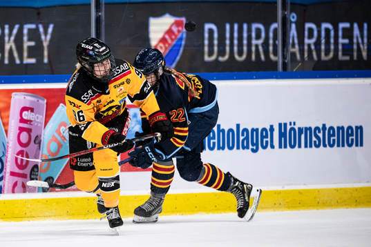 Luleås Dominika Laskova och Djurgårdens Tereza Plosova