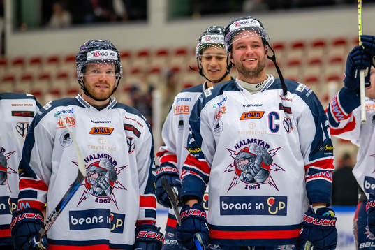 Halmstads Jacob Levin och Robin Dahse jublar