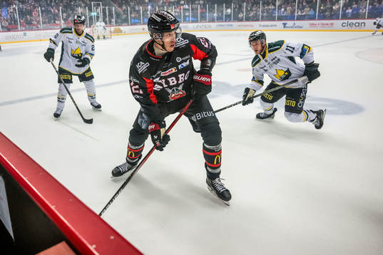 Nybros Janne Väyrynen och Östersunds Josef Ingman