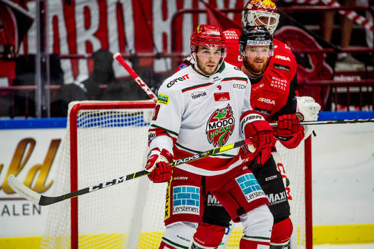 MoDos Danny O'Regan mot Malmö Redhawks Joakim Ryan
