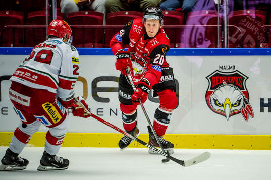 Malmö Redhawks Thomas Berg Paulsen mot MoDos Mikkel Aagaard