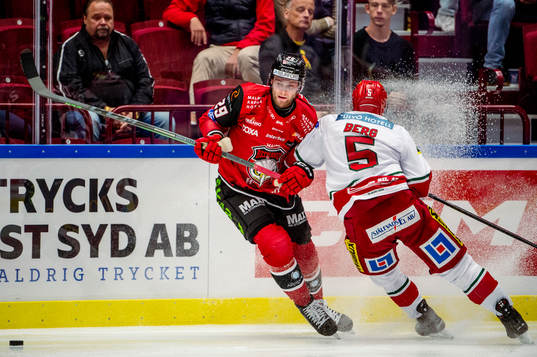 Malmö Redhawks Kim Rosdahl mot MoDos August Berg