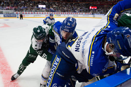 under ishockeymatchen i SHL mellan Färjestad och Leksand