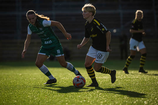 AIKs Monica Hagström och Alingsås Alma Öberg