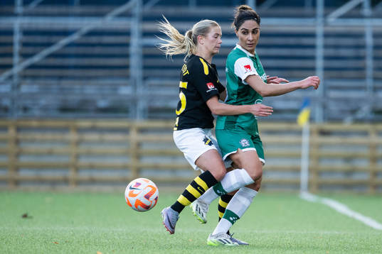 AIKs Olivia Lindstedt och Alingsås Parva Zarassi