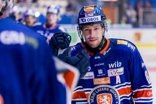 Växjös Robert Rosén jublar