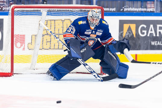 Växjös målvakt Emil Larmi