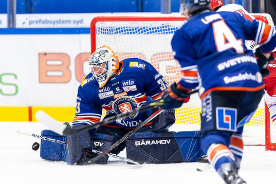 Växjös målvakt Emil Larmi