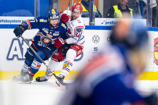Växjös Brian Cooper och Timrås Emil Pettersson