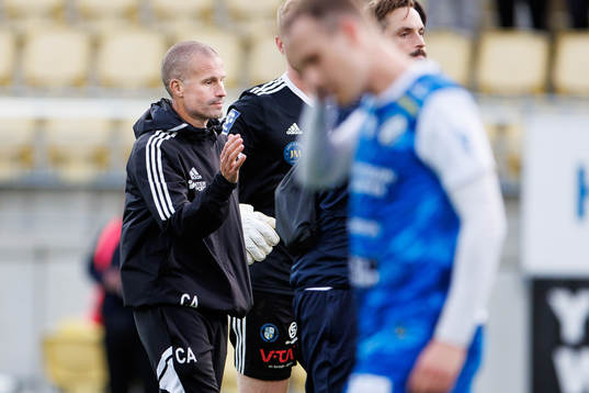 Falkenbergs tränare Christoffer Andersson