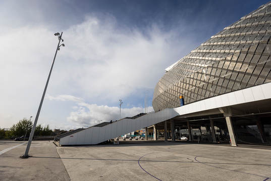 Generell bild utanför Tele2 Arena innan  fotbollsmatchen i