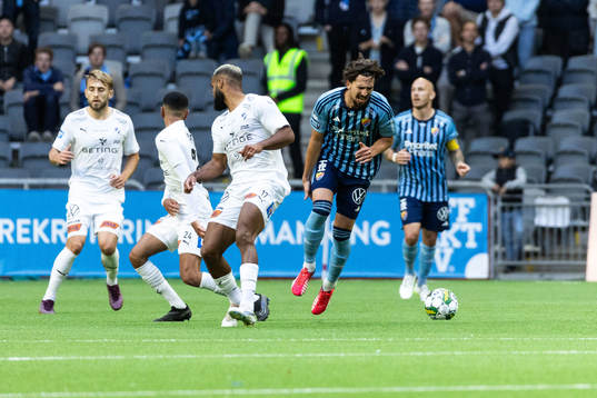 Djurgårdens Gustav Wikheim har ont