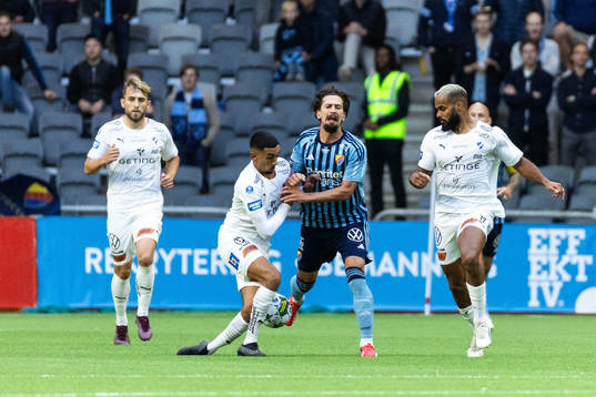 Halmstads Amir Al-Ammari och Djurgårdens Gustav Wikheim