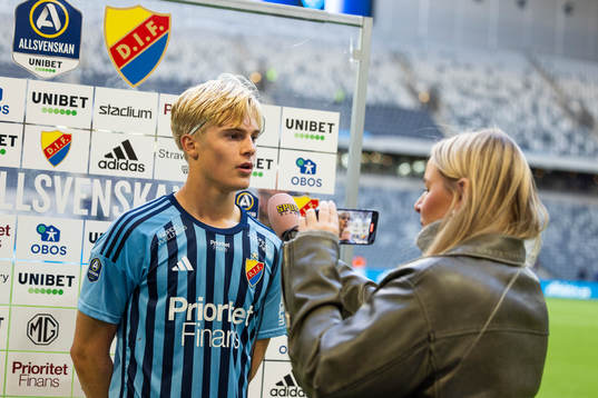 Djurgårdens Lucas Bergvall intervjuades