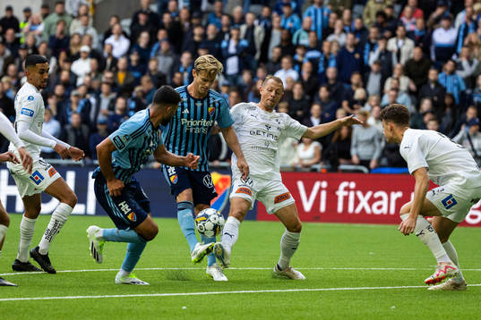 Djurgårdens Musa Gurbanli och Hampus Finndell mot