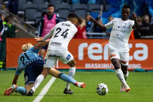 Djurgårdens Lucas Bergvall och Halmstads Amir Al-Ammari