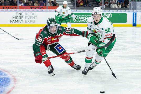 Frölundas Otto Stenberg och Rögles Adam Engström