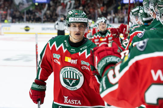 Frölundas Erik Borg jublar