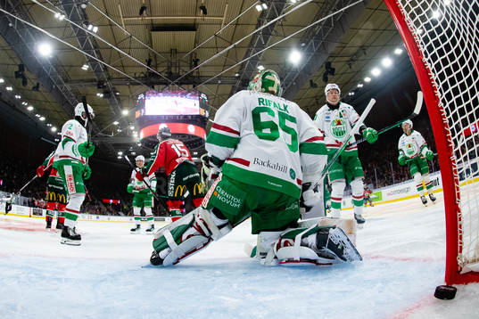 Rögles målvakt Christoffer Rifalk deppar