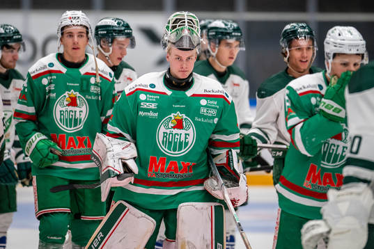 Rögles målvakt Fabian Arwidson deppar