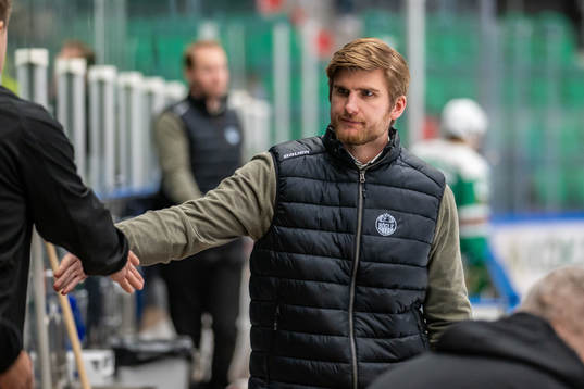 Rögles tränare Adam Bengtsson