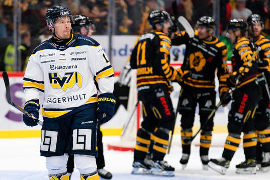 HV71s Simon Önerud deppar