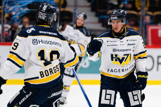 HV71s André Petersson jublar