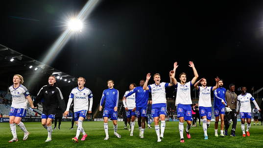 IFK Norrköpings spelare jublar