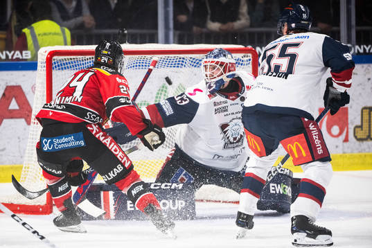 Luleås Brendan Shinnimin gör 1-1 bakom Linköpings