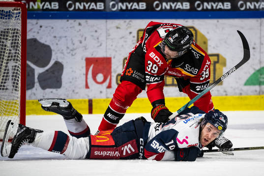 Luleås Pontus Själin och Linköpings Patrick Russell