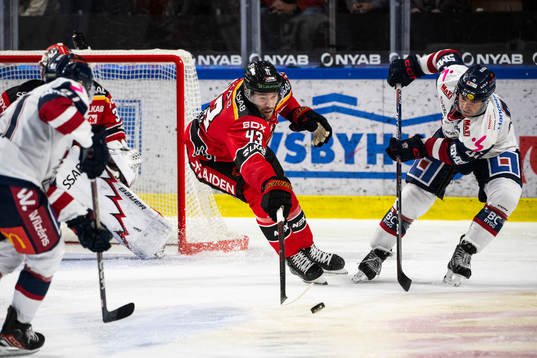 Luleås Oscar Eklind och Linköpings Broc Little