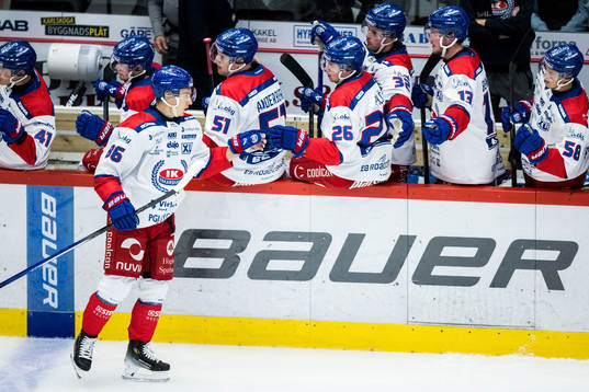 Oskarshamns Lukas Jasek jublar med Lukas Pilö, Oscar