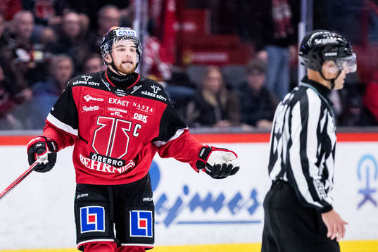 Örebros Glenn Gustafsson reagerar