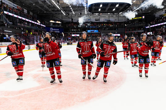 Örebros spelare jublar