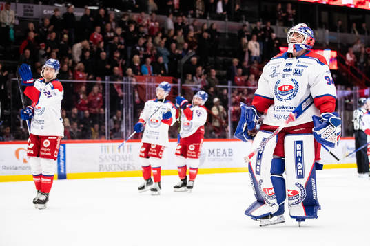 Oskarshamns målvakt Marek Langhamer deppar