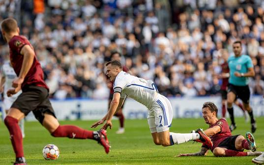 [DK=20230930: Viktor Claesson, FC København nedlægges af