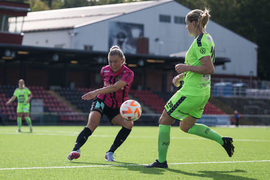 Bläddra bland fler bilder av Fotboll, Damallsvenskan, Brommapojkarna - Kristianstad