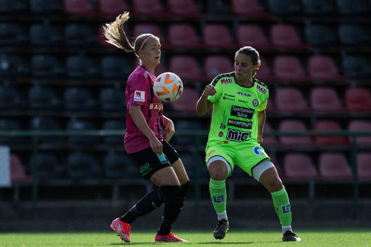 Brommapojkarnas Elsa Karlsson och Kristianstads Carly