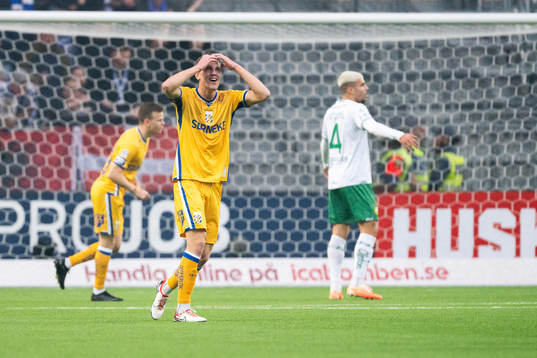 IFK Göteborgs Adam Carlén deppar