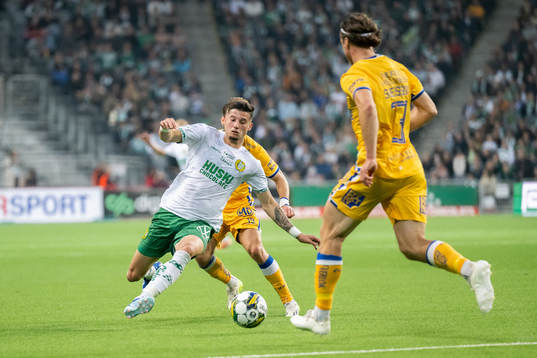Hammarbys Viktor Djukanovic och IFK Göteborgs Gustav