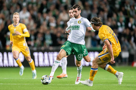 Hammarbys Adi Nalic och IFK Göteborgs Gustav Svensson