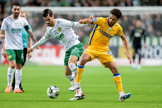 Hammarbys Adi Nalic och IFK Göteborgs Thomas Santos