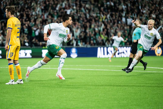 Hammarbys Jusef Erabi och Marcus Rafferty jublar