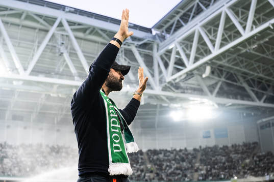Hammarbys Kennedy Bakircioglu hyllas i halvtid
