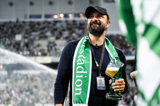 Hammarbys Kennedy Bakircioglu hyllas i halvtid