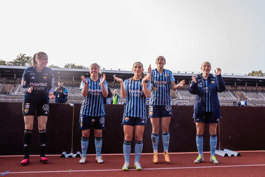 Djurgårdens målvakt Elvira Björklund, Therese Åsland,