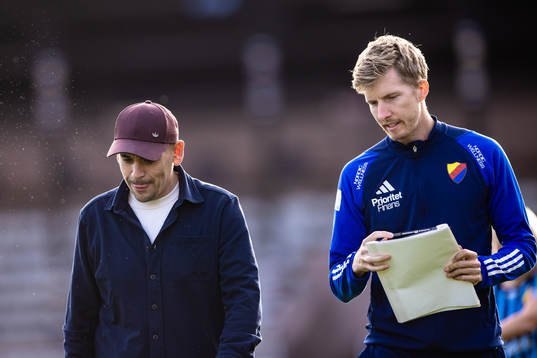 Djurgårdens tränare Marcelo Fernandez och assisterande